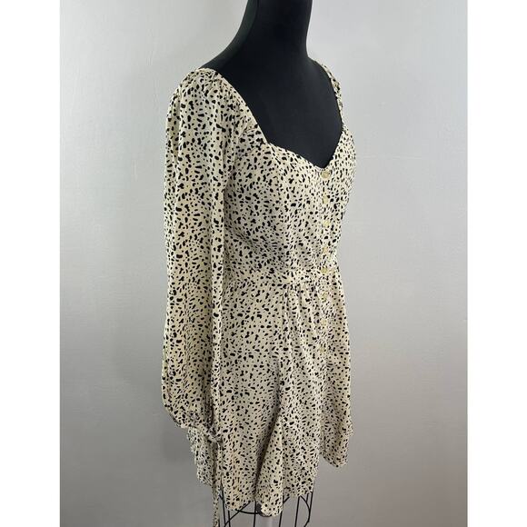 NWT Rue Stiic Long Sleeve Priscilla Bellagio Casual Mini Dress Beige Black M NEW - Picture 6 of 10